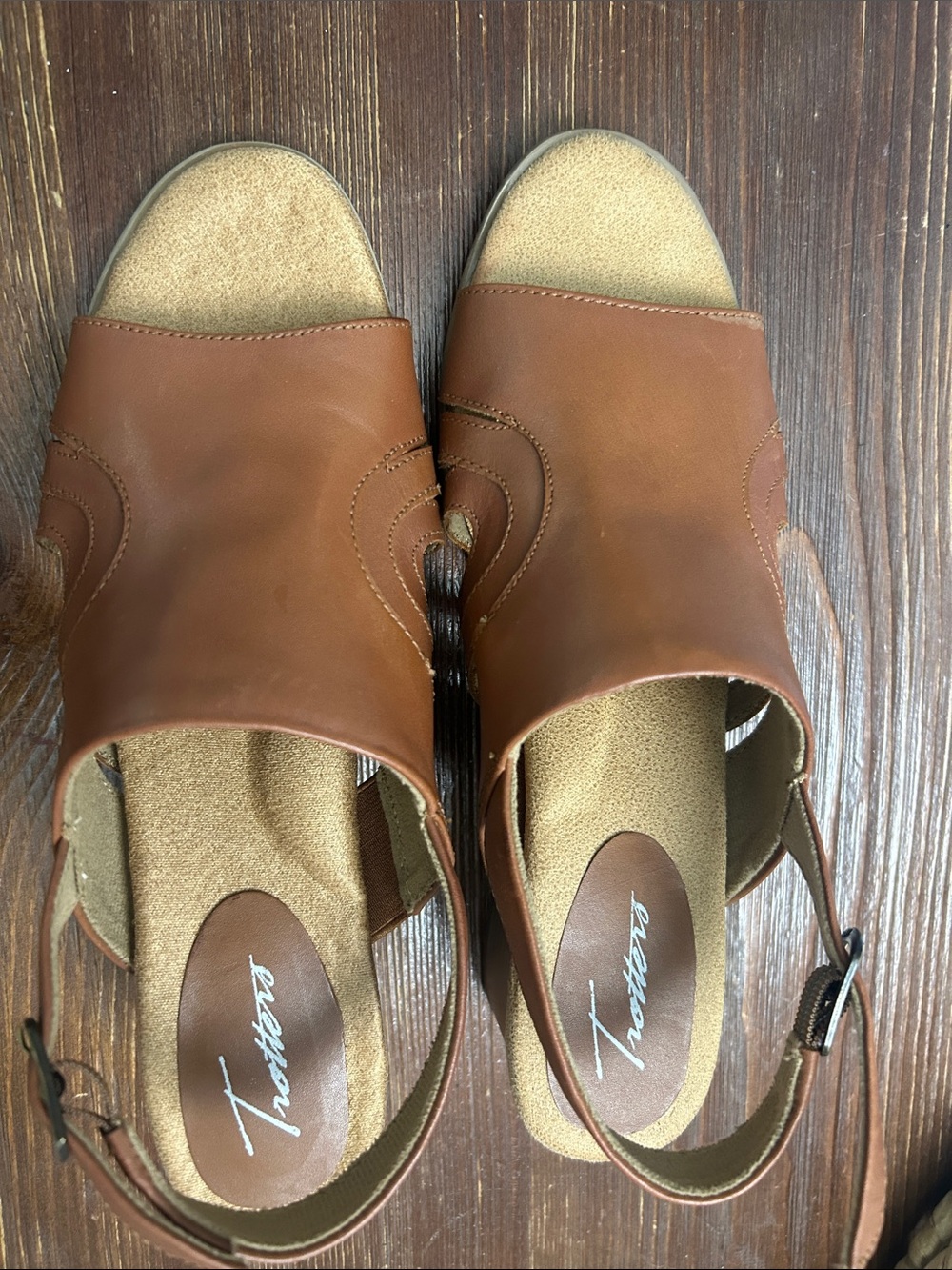 Trotters Tan Brown Leather Open-Toe Slingback Sandals